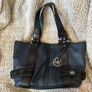 Nice Large Authentic Michael Kors Navy & Black Leather Purse in Great Condition